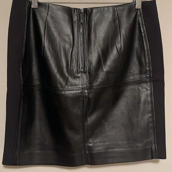 High Quality Faux Leather skirt - Picture 2 of 5
